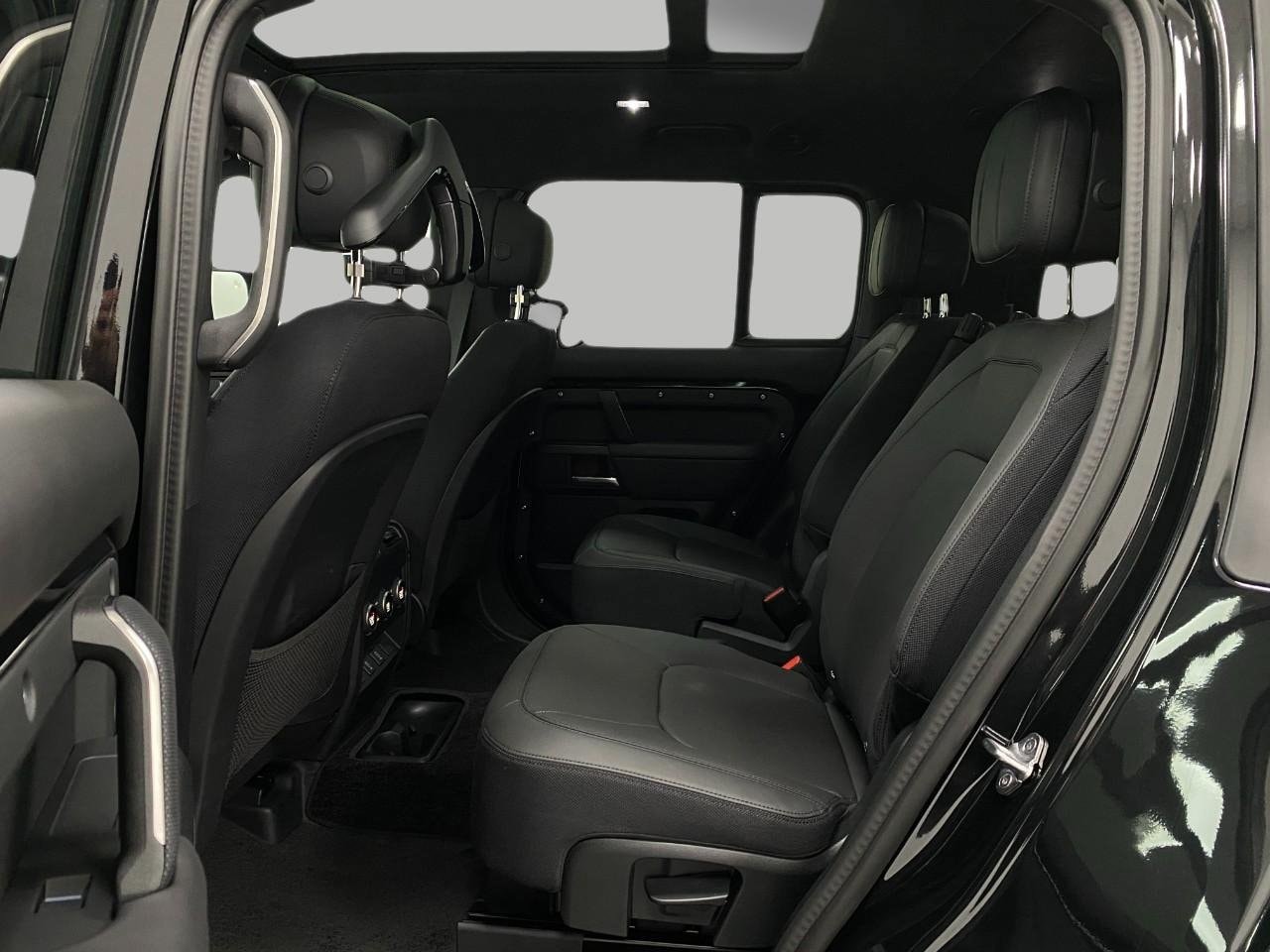 2026 Land Rover Defender V8 - Photo 29