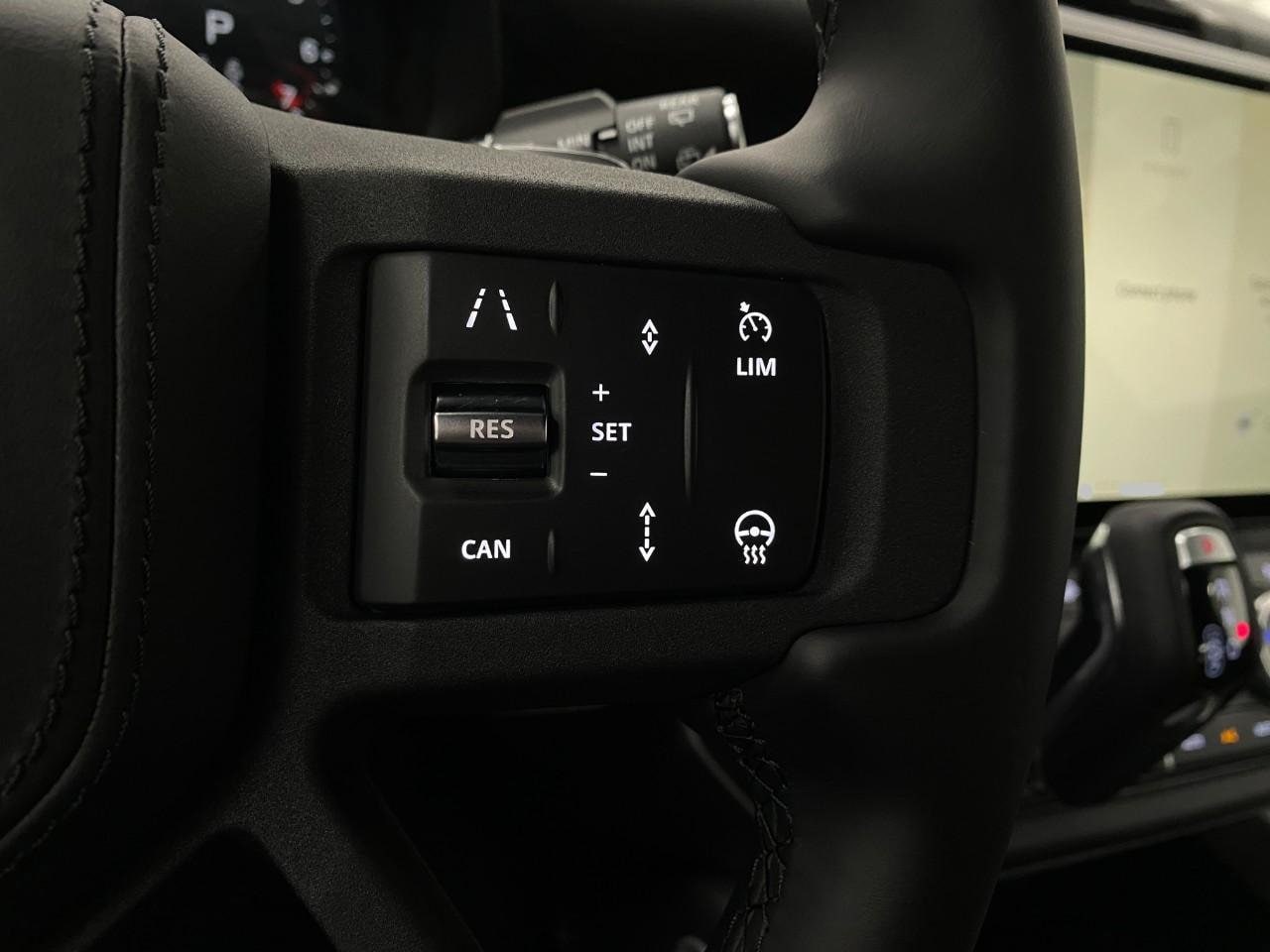 2026 Land Rover Defender V8 - Photo 16