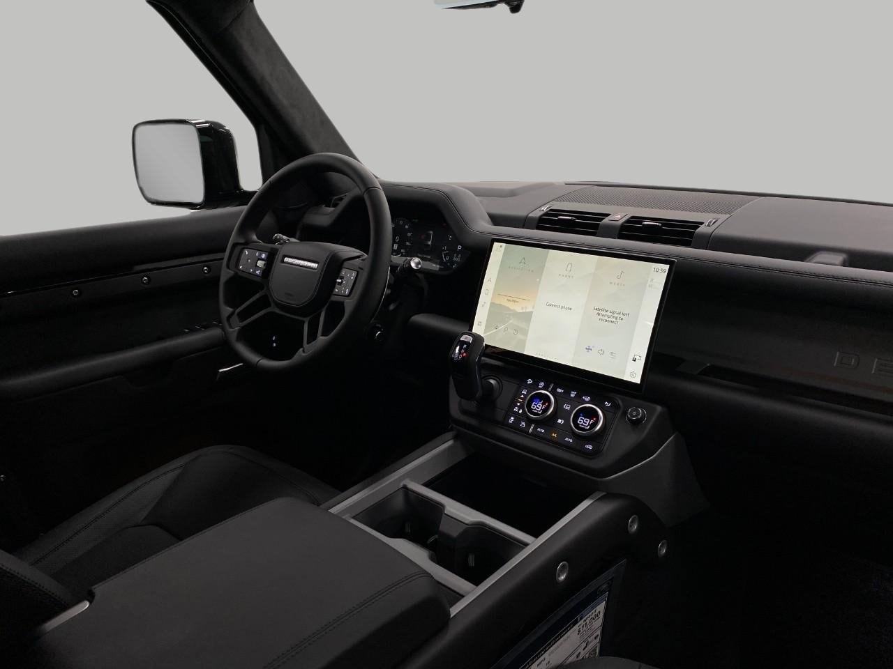 2026 Land Rover Defender V8 - Photo 18