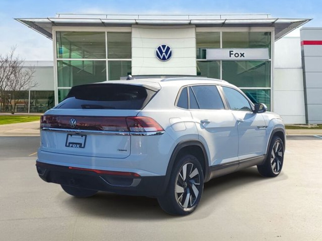 New 2026 Volkswagen Atlas Cross Sport SE w/Technology SUV