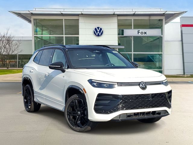 New 2026 Volkswagen Tiguan SE R-Line Black SUV