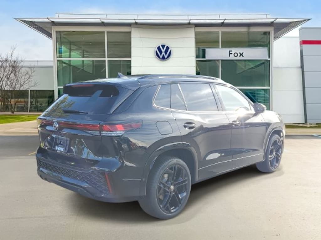 New 2026 Volkswagen Tiguan SE R-Line Black SUV