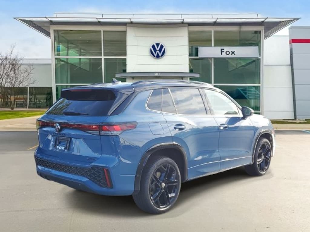 New 2026 Volkswagen Tiguan SE R-Line Black SUV