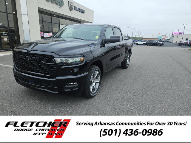 New 2026 Ram 1500 EXPRESS CREW CAB 4X2 5'7 BOX Pickup