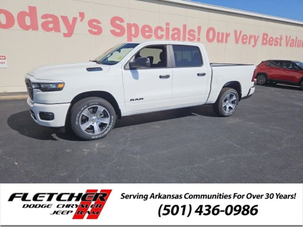 New 2026 Ram 1500 EXPRESS CREW CAB 4X2 5'7 BOX Pickup