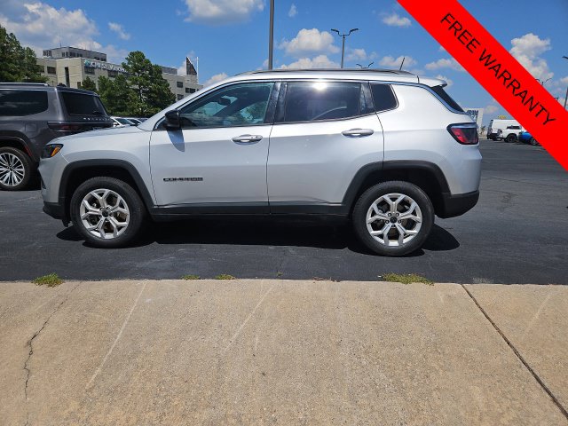 Used 2025 Jeep Compass Latitude SUV
