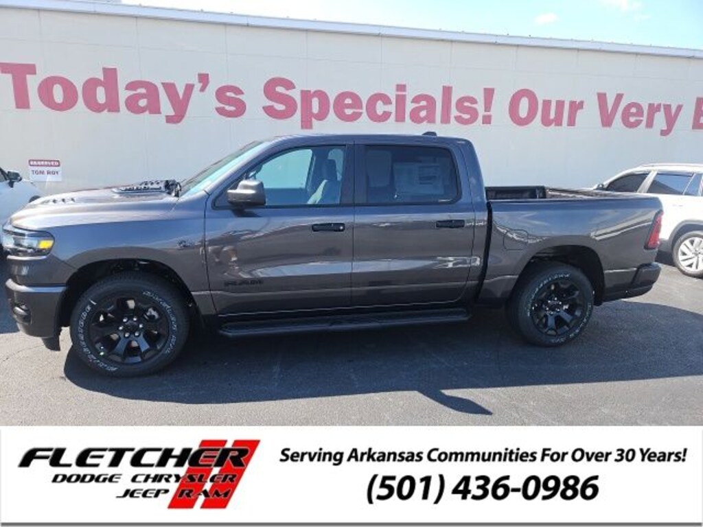 New 2027 Ram 1500 EXPRESS CREW CAB 4X4 5'7 BOX Pickup