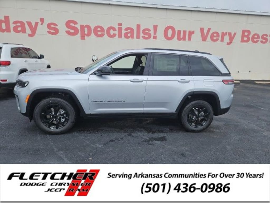New 2026 Jeep Grand Cherokee LAREDO ALTITUDE 4X4 Sport Utility