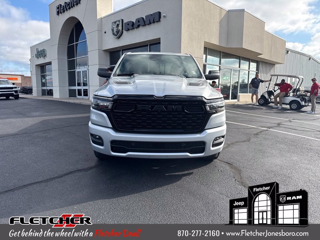 New 2027 Ram 1500 EXPRESS CREW CAB 4X4 5'7' BOX Pickup