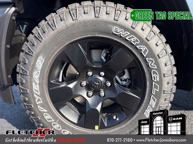 New 2026 Ram 1500 WARLOCK CREW CAB 4X4 5'7 BOX Pickup