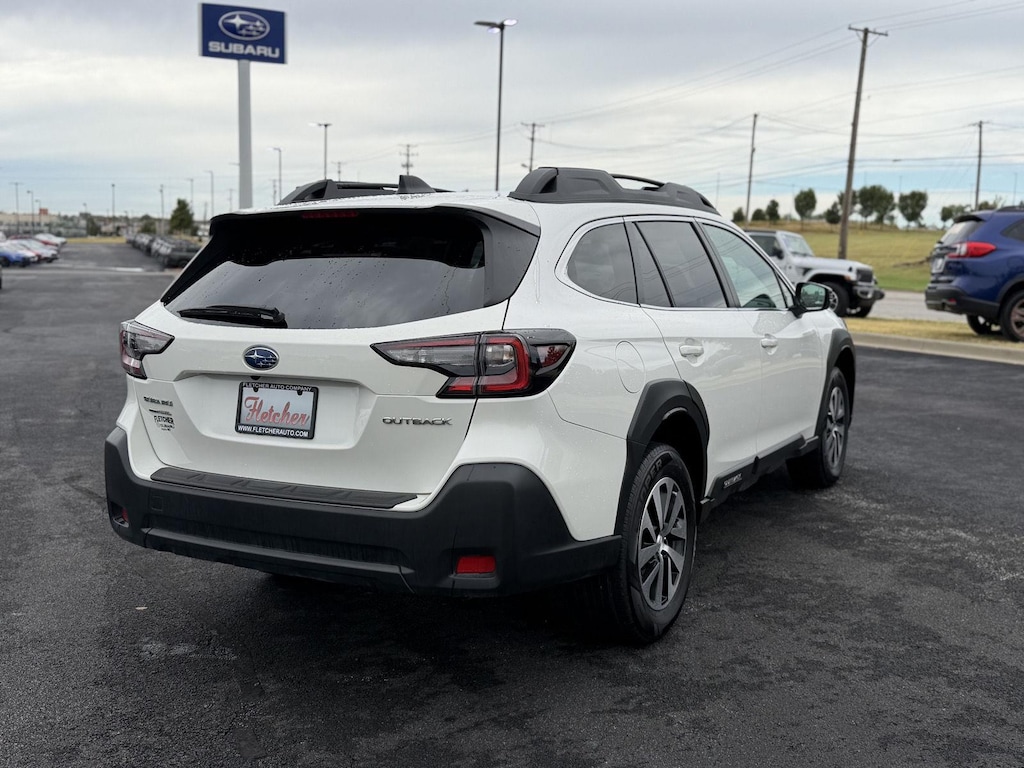 Used 2025 Subaru Outback Premium SUV
