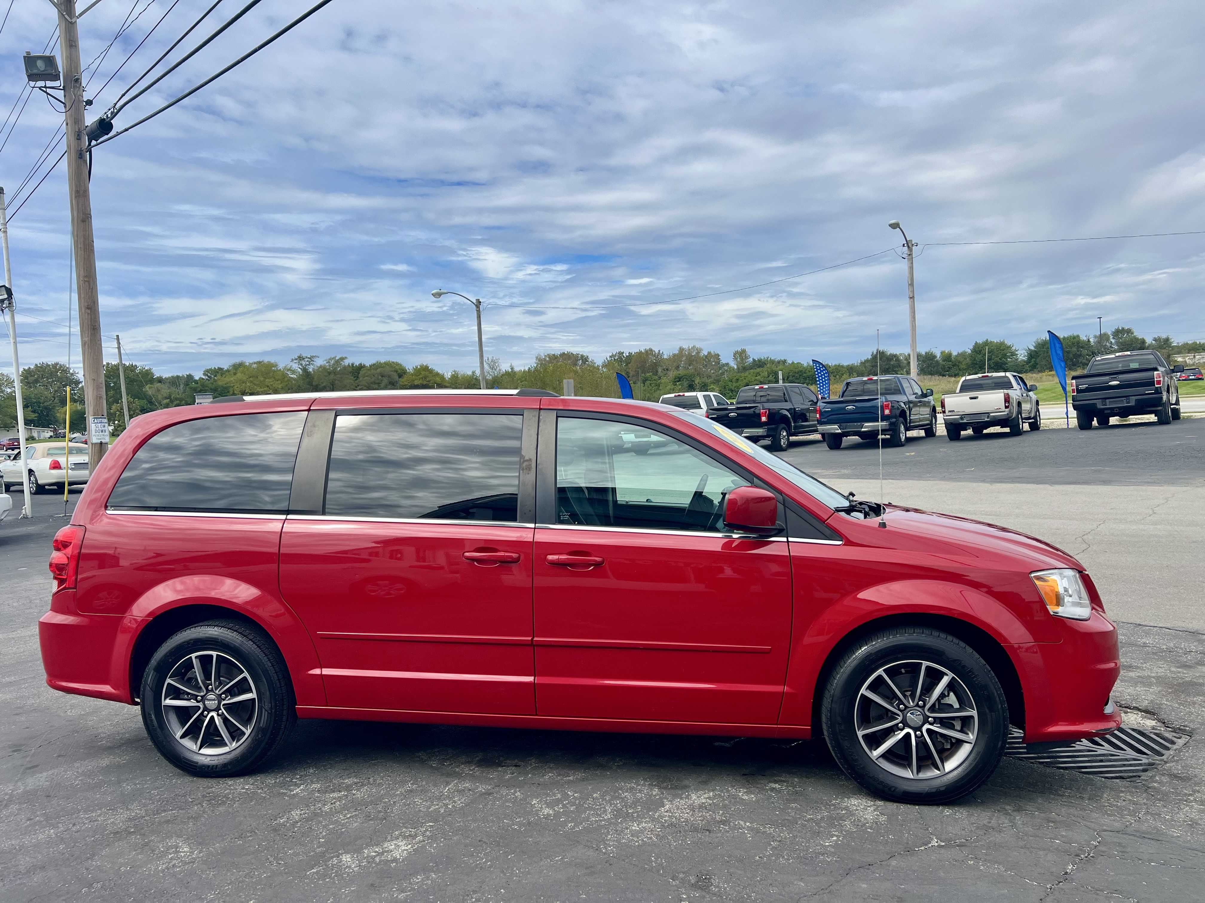 Used 2016 Dodge Grand Caravan SXT Van