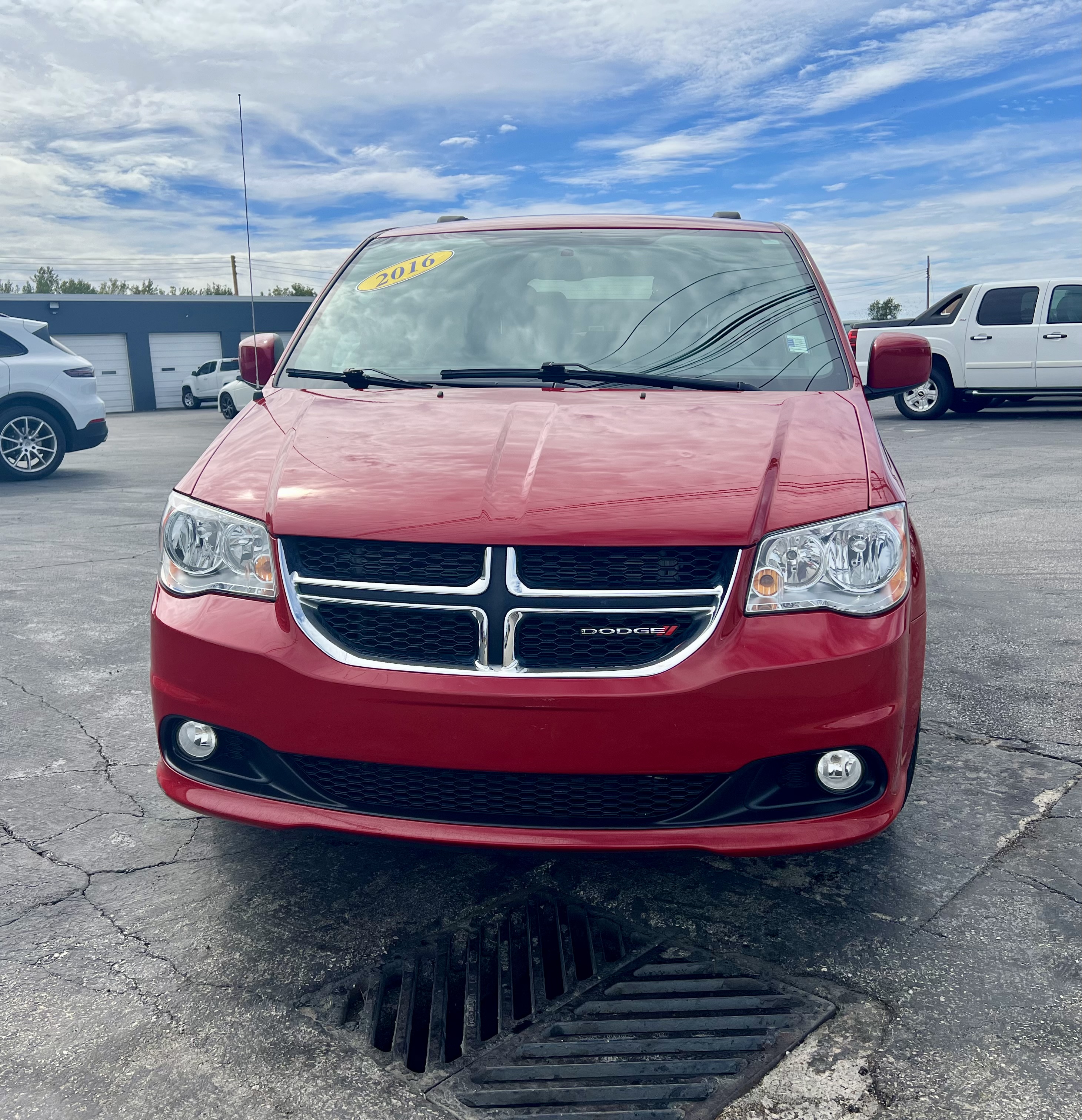 Used 2016 Dodge Grand Caravan SXT Van
