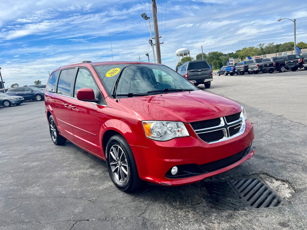 Used 2016 Dodge Grand Caravan SXT Van