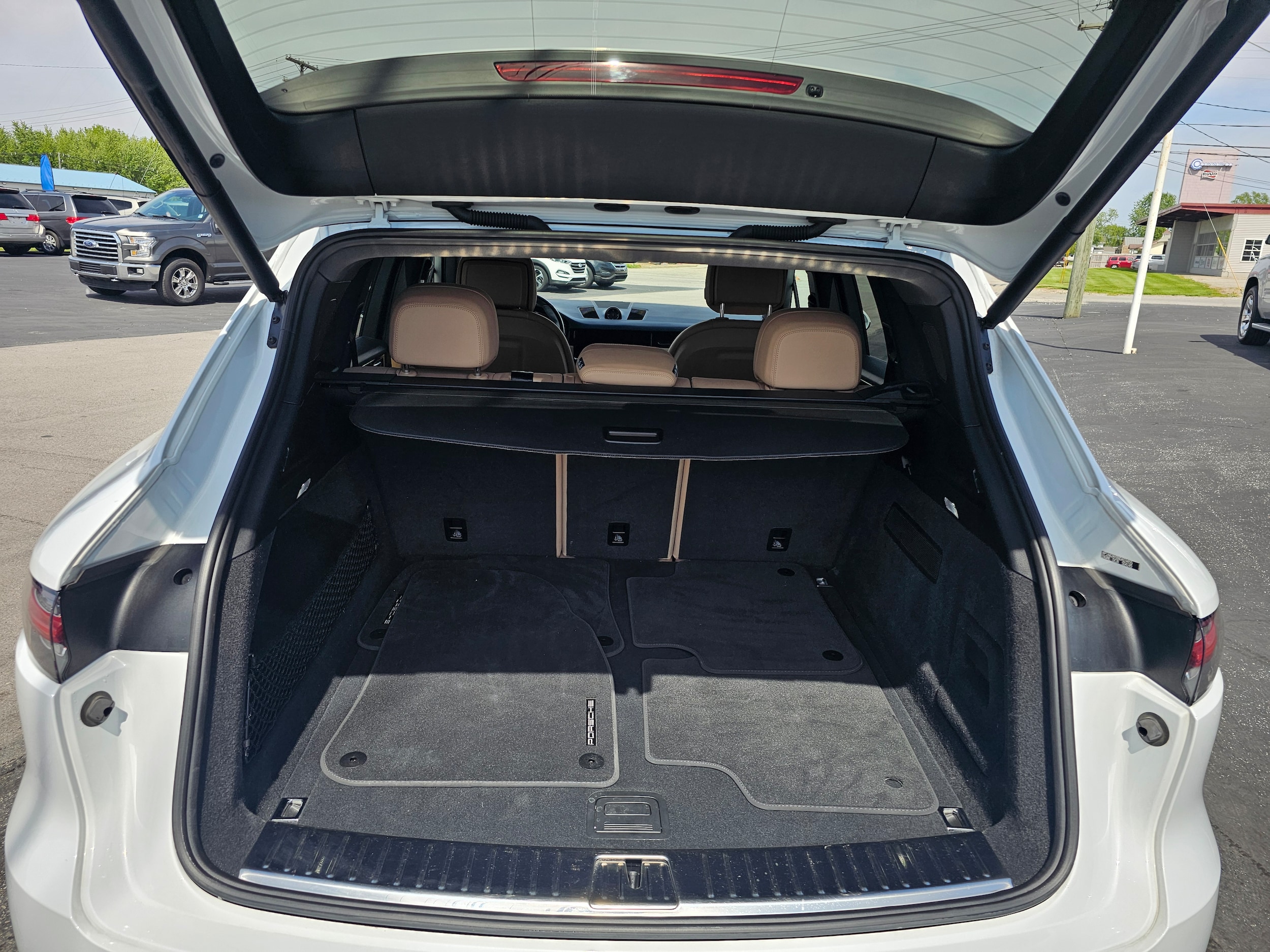 2022 Porsche Cayenne Base - Photo 22