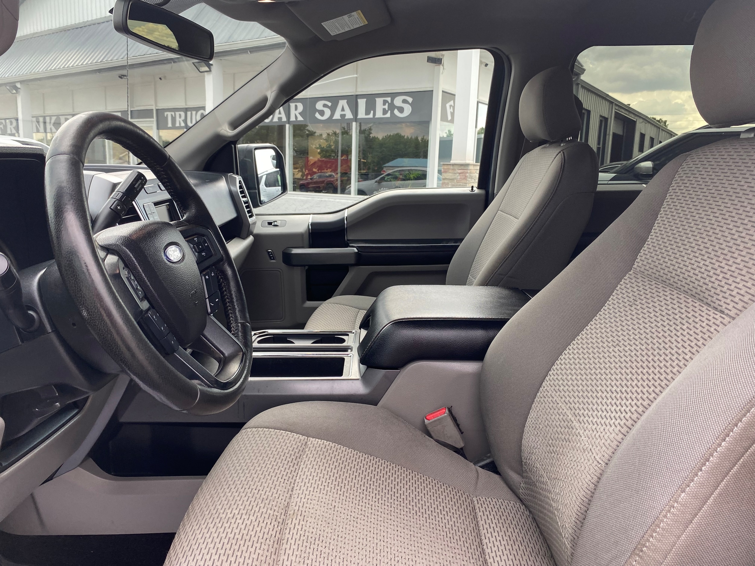 2016 Ford F-150 XLT - Photo 10