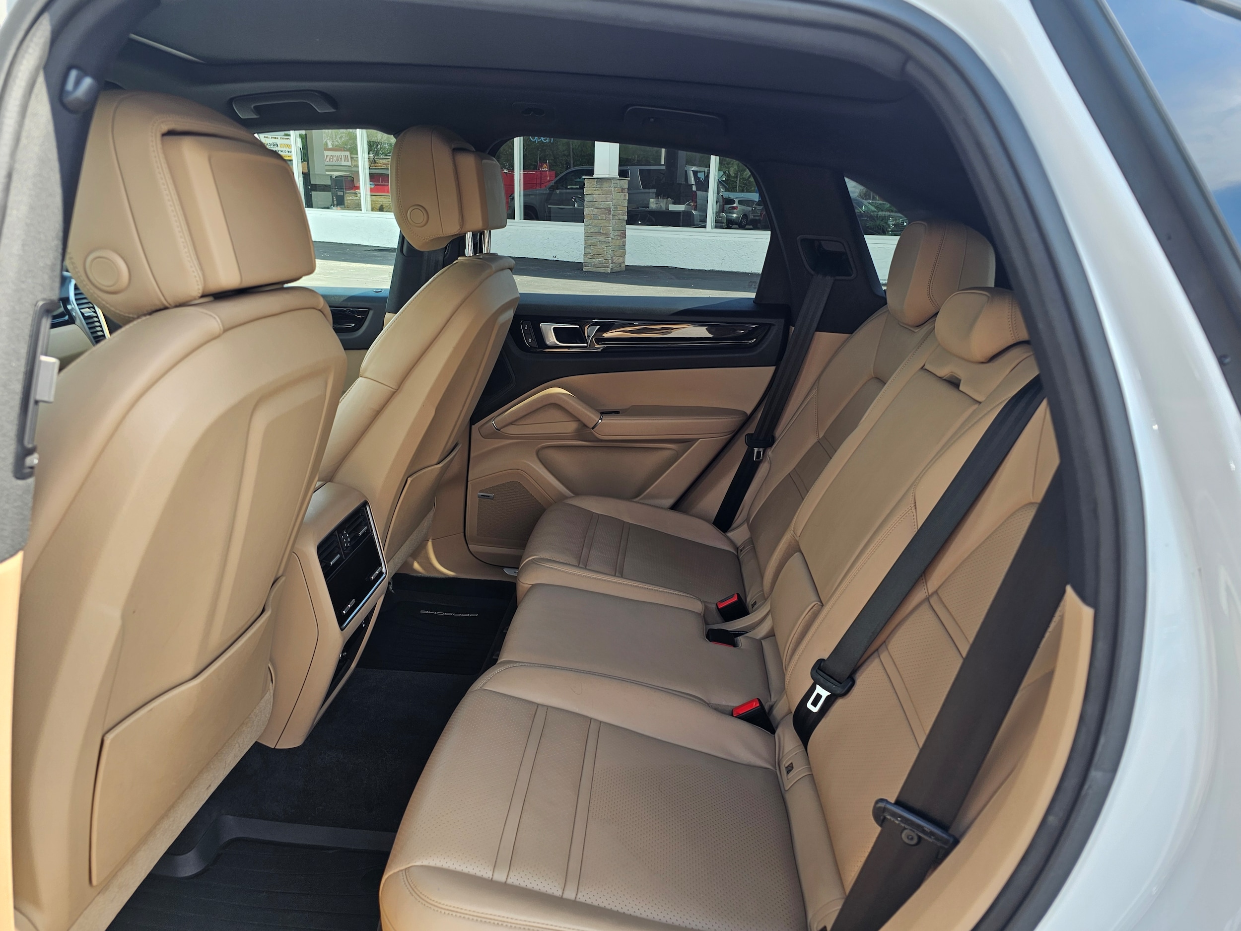 2022 Porsche Cayenne Base - Photo 10