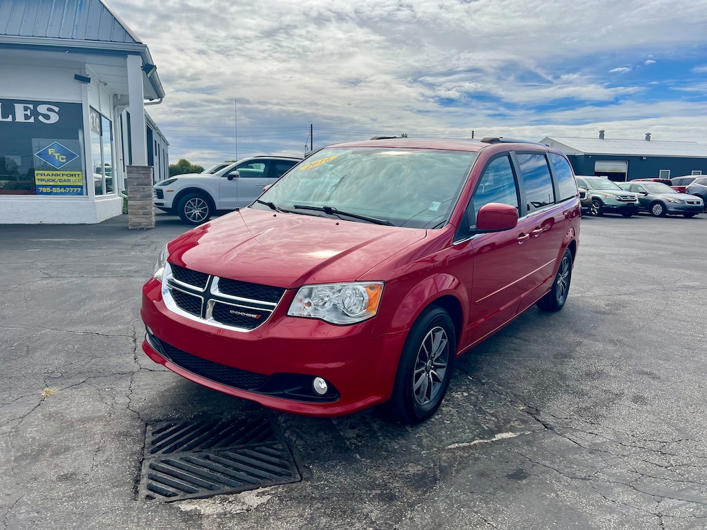 Used 2016 Dodge Grand Caravan SXT Van