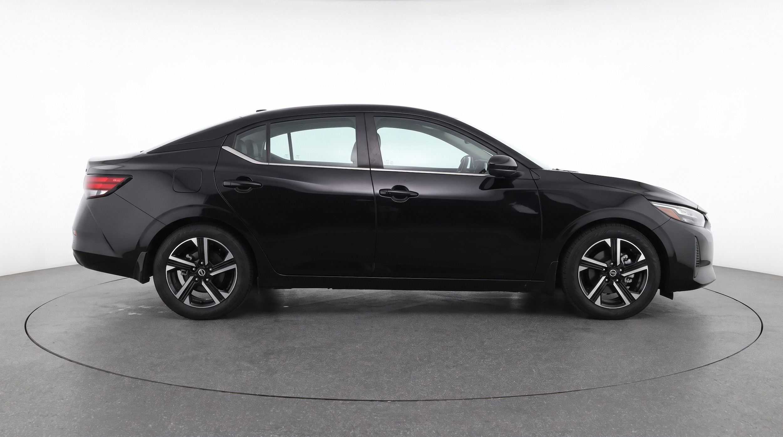 Thumbnail: 2025 Nissan Sentra - 10