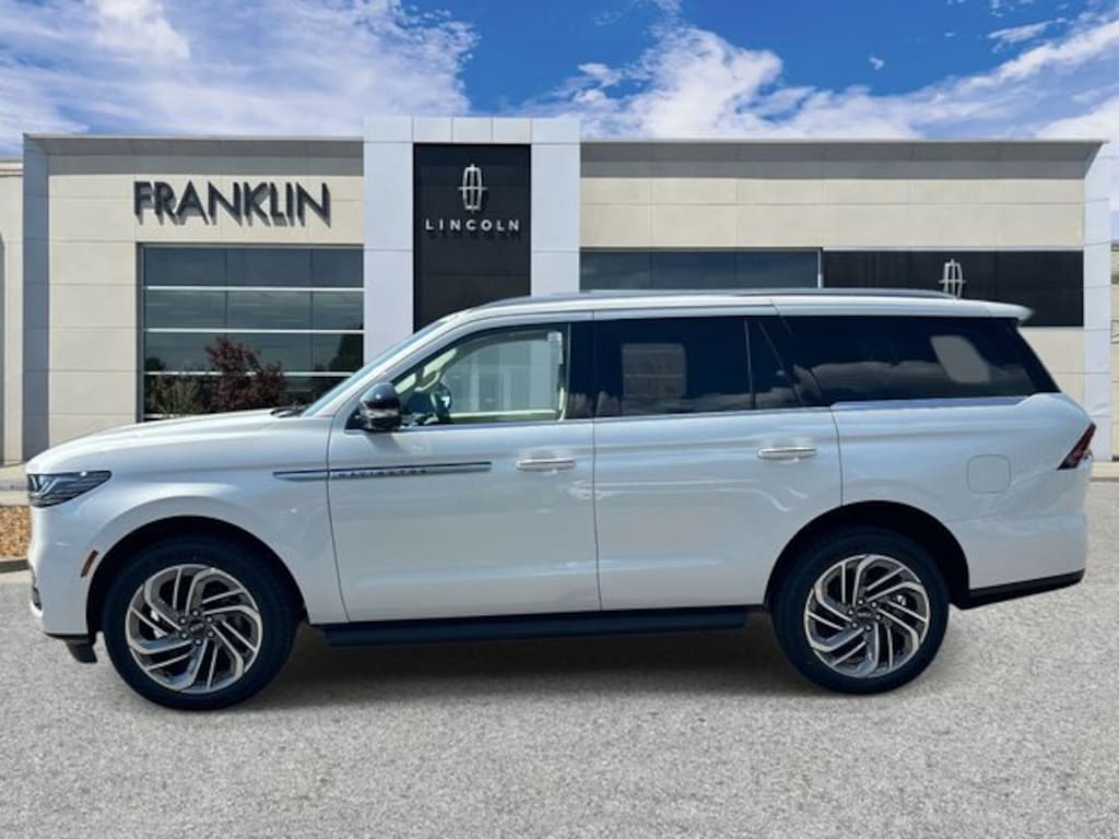 New 2027 Lincoln Navigator Premiere SUV
