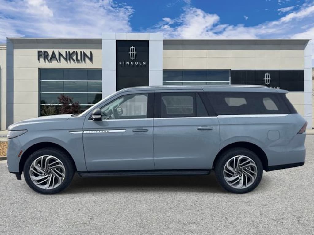 New 2026 Lincoln Navigator L Premiere SUV