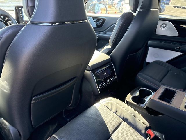 2026 Lincoln Aviator Black Label - Photo 16