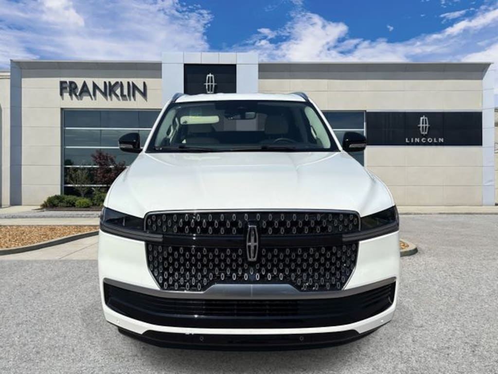 New 2027 Lincoln Navigator Premiere SUV
