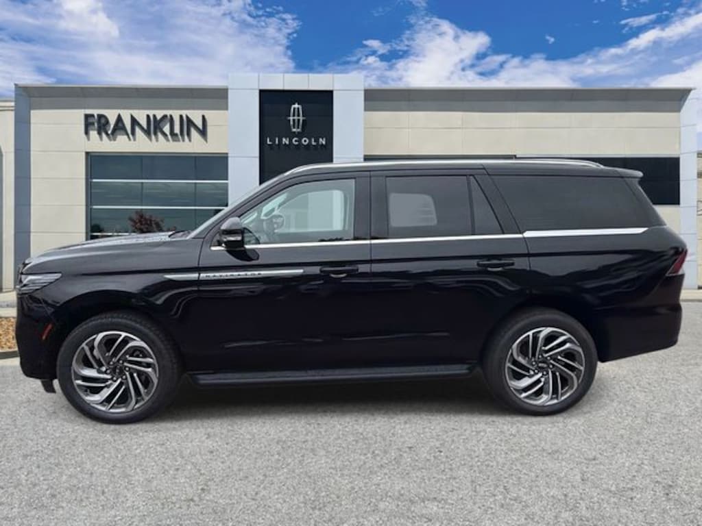 New 2026 Lincoln Navigator Premiere SUV