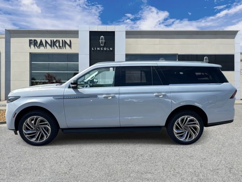 New 2026 Lincoln Navigator L Premiere SUV