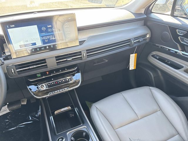 2026 Lincoln Corsair Premiere - Photo 15