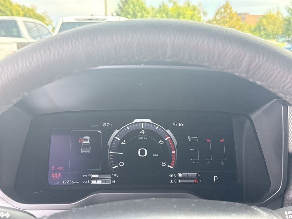 2026 Toyota Tundra Limited - Photo 17
