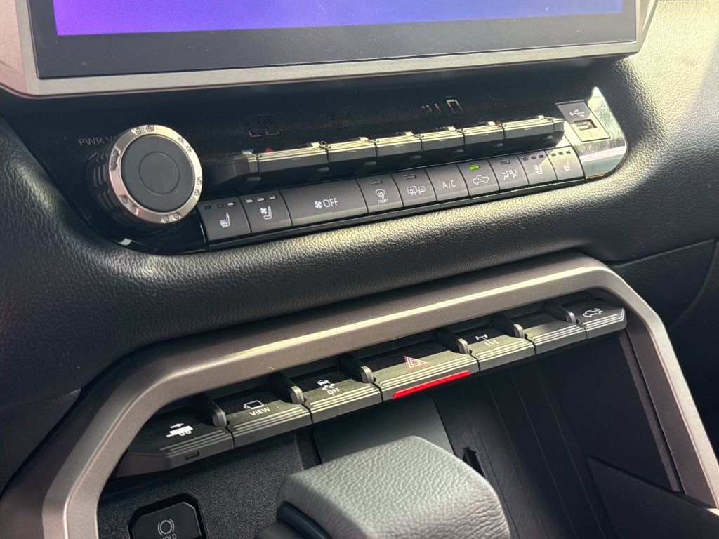 2026 Toyota Tundra Limited - Photo 19