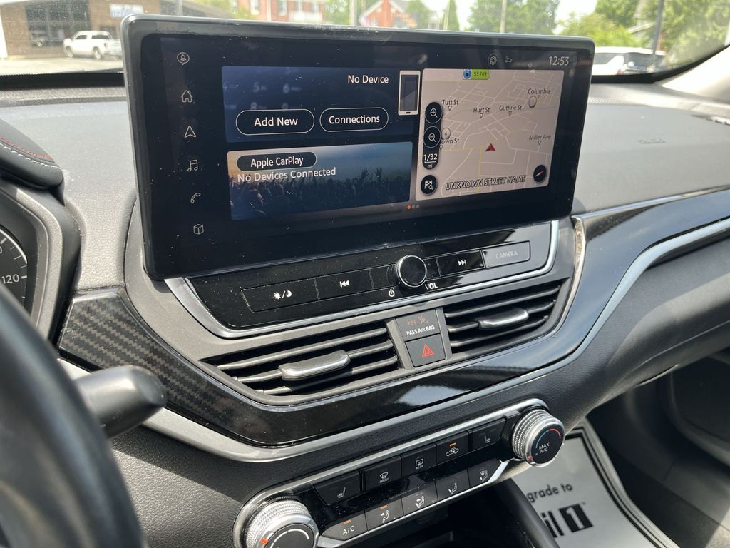 2023 Nissan Altima SR - Photo 17