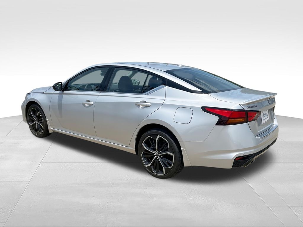 2023 Nissan Altima SR - Photo 7