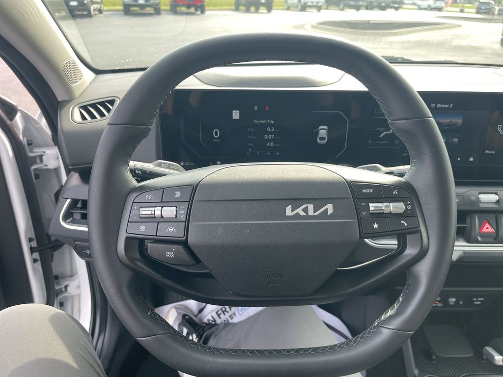 2025 Kia K4 EX - Photo 15