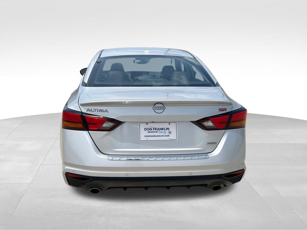 2023 Nissan Altima SR - Photo 8
