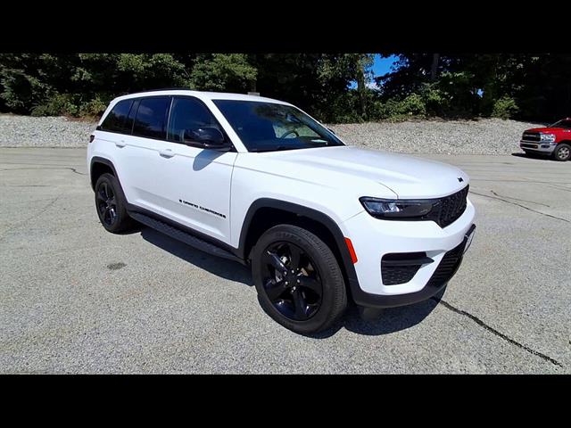 Used 2025 Jeep Grand Cherokee Altitude X SUV