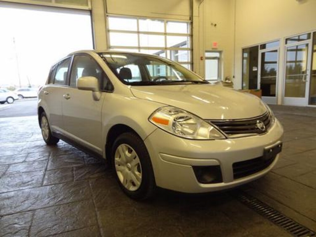 Used 2011 Nissan Versa Hatchback