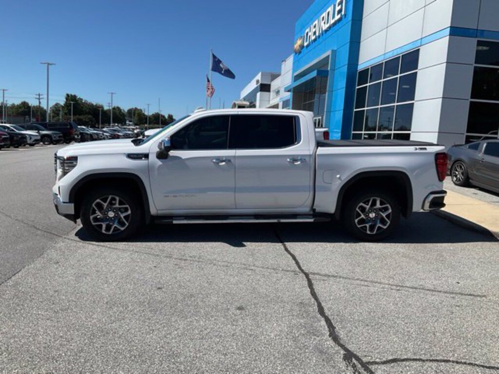 Used 2024 GMC Sierra 1500 SLT Truck