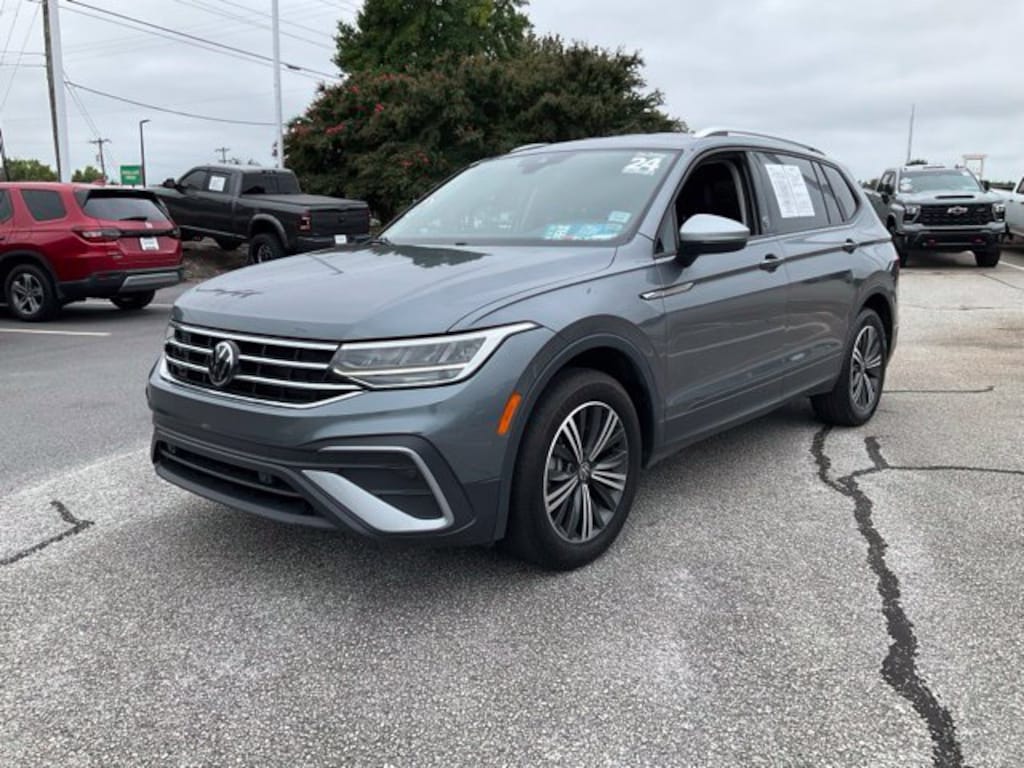 Used 2024 Volkswagen Tiguan 2.0T SE SUV