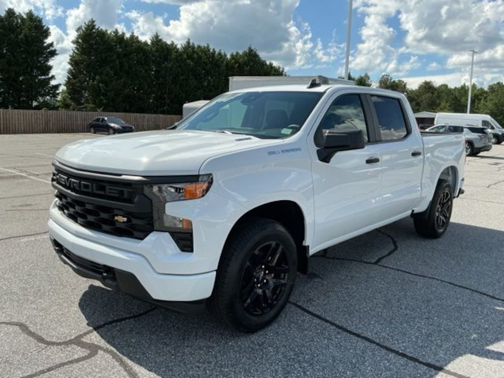 New 2026 Chevrolet Silverado 1500 Custom Truck