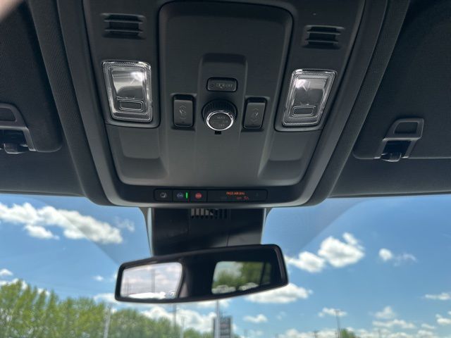 2025 Chevrolet Tahoe LT - Photo 14