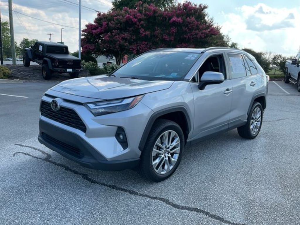 Used 2022 Toyota RAV4 XLE Premium SUV