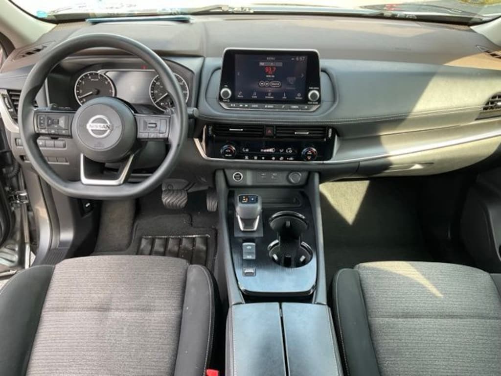 Used 2021 Nissan Rogue SV SUV