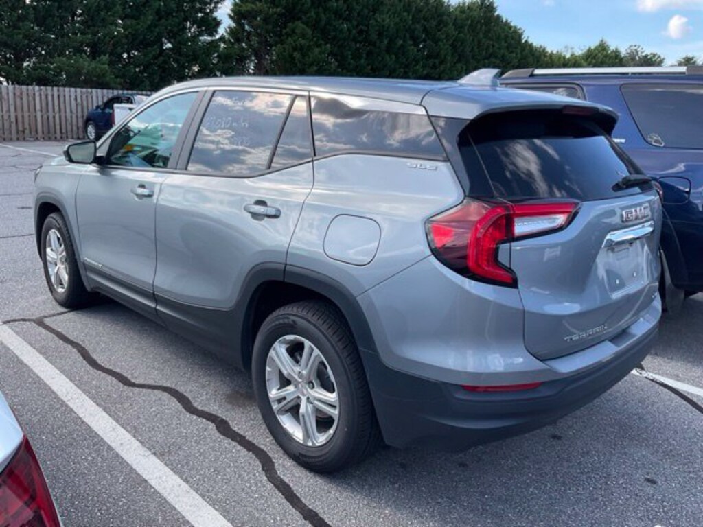 Used 2024 GMC Terrain SLE SUV