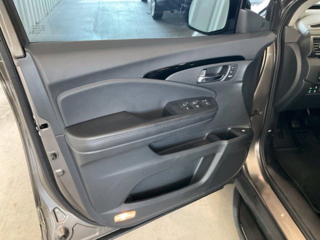 Certified 2020 Honda Ridgeline RTL-E Truck