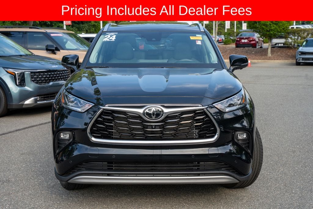 Used 2024 Toyota Highlander Platinum SUV