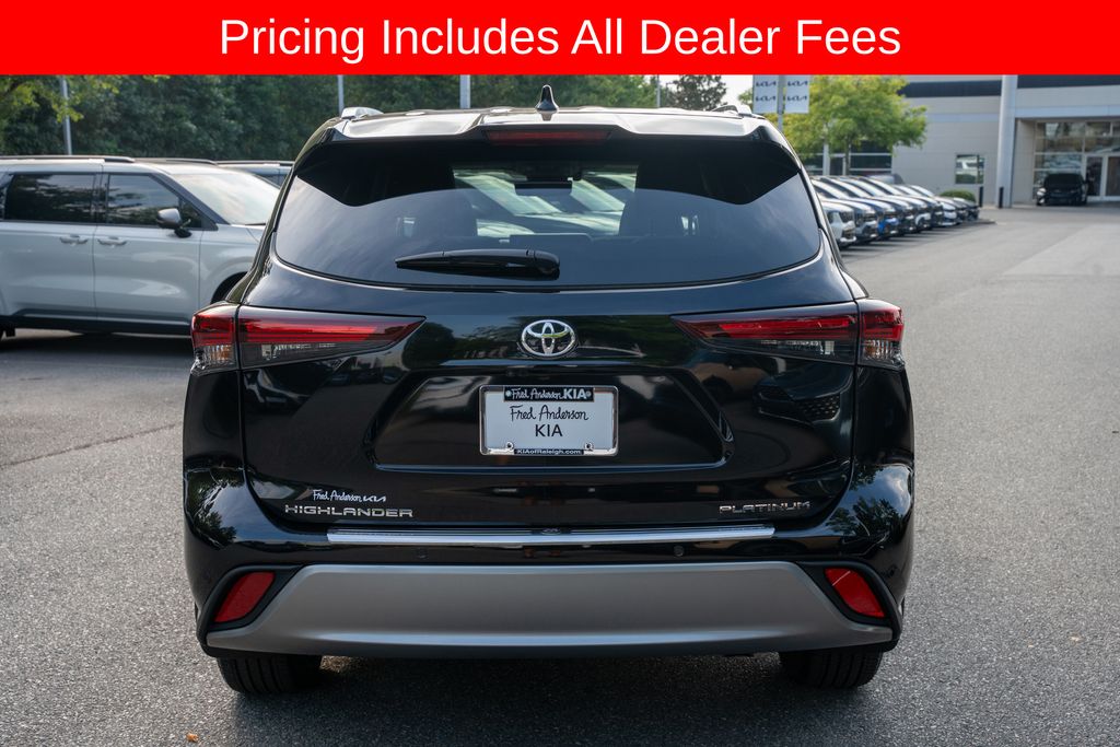Used 2024 Toyota Highlander Platinum SUV