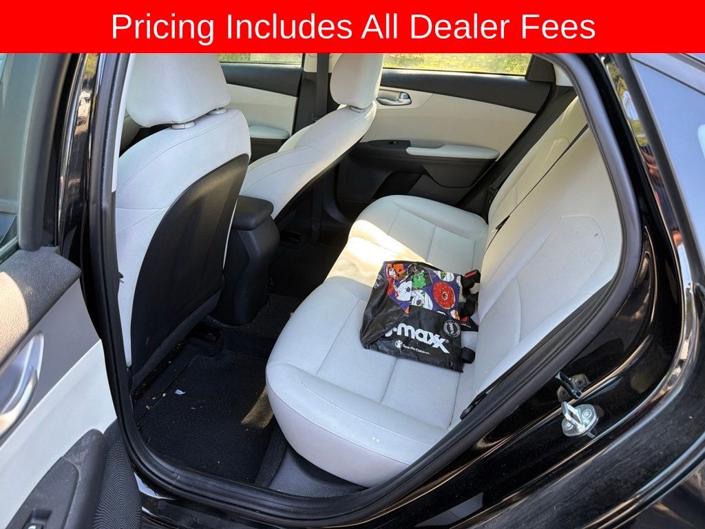 Used 2023 Kia Forte LXS Sedan
