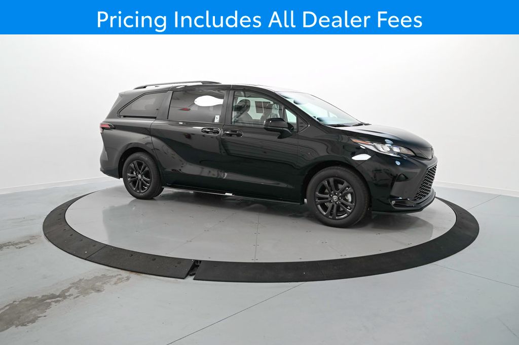 New 2026 Toyota Sienna XSE Minivan/Van